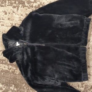 Time and Tru Women's Faux Fur Zip Up Hoodie, Size 1X, Rich Black